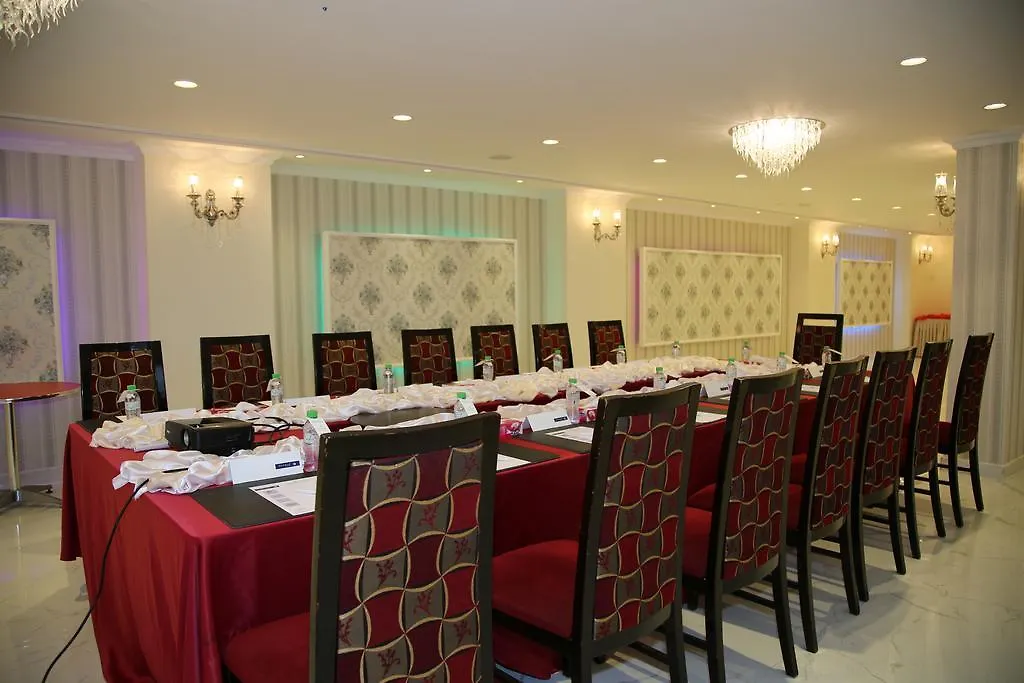 Tulip Inn Riyadh 3*,